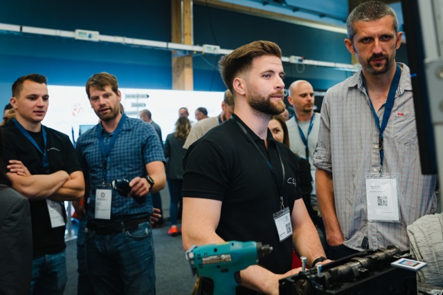 SchraubTec-LA-2025©TinoGrafiert-091 Średni Premiera SchraubTec w Polsce